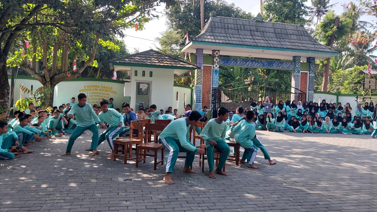 Semarakkan HUT RI ke-81, MTsN 6 Kulon Progo Gelar Lomba Ketangkasan Antar-Kelas